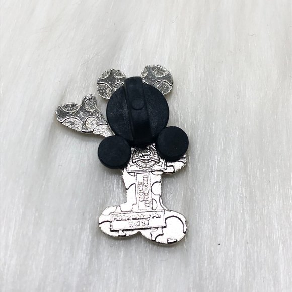 🔮 5/$25 Disney Mickey Mouse‎ Pin Traders Icons Chaser Pin - Picture 4 of 4